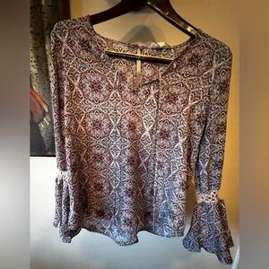 Hippie Rose Sz MediumBlouse MaroonPink Paisley Bell Sleeve Crochet Boho Festival